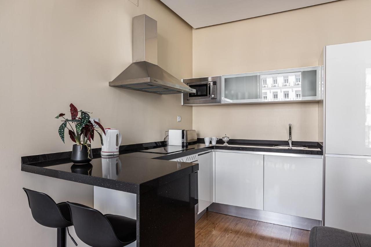Waou Apartamentos En Sol Deluxe 2 Madrid Luaran gambar